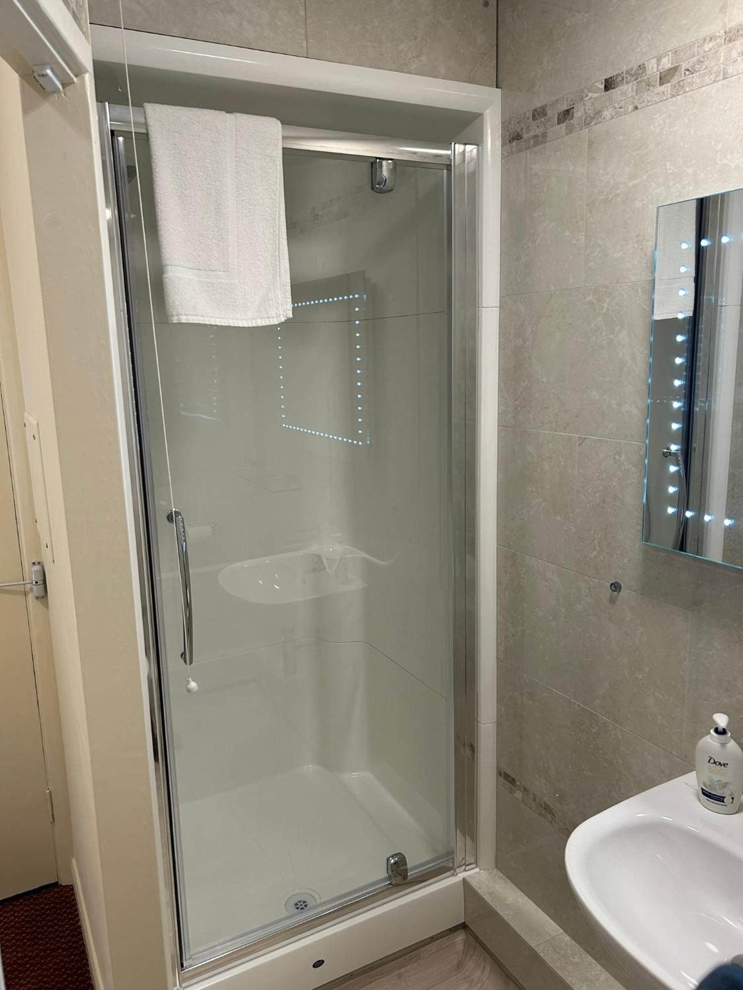 Oakwood Bed And Breakfast Heathrow Хитроу Экстерьер фото