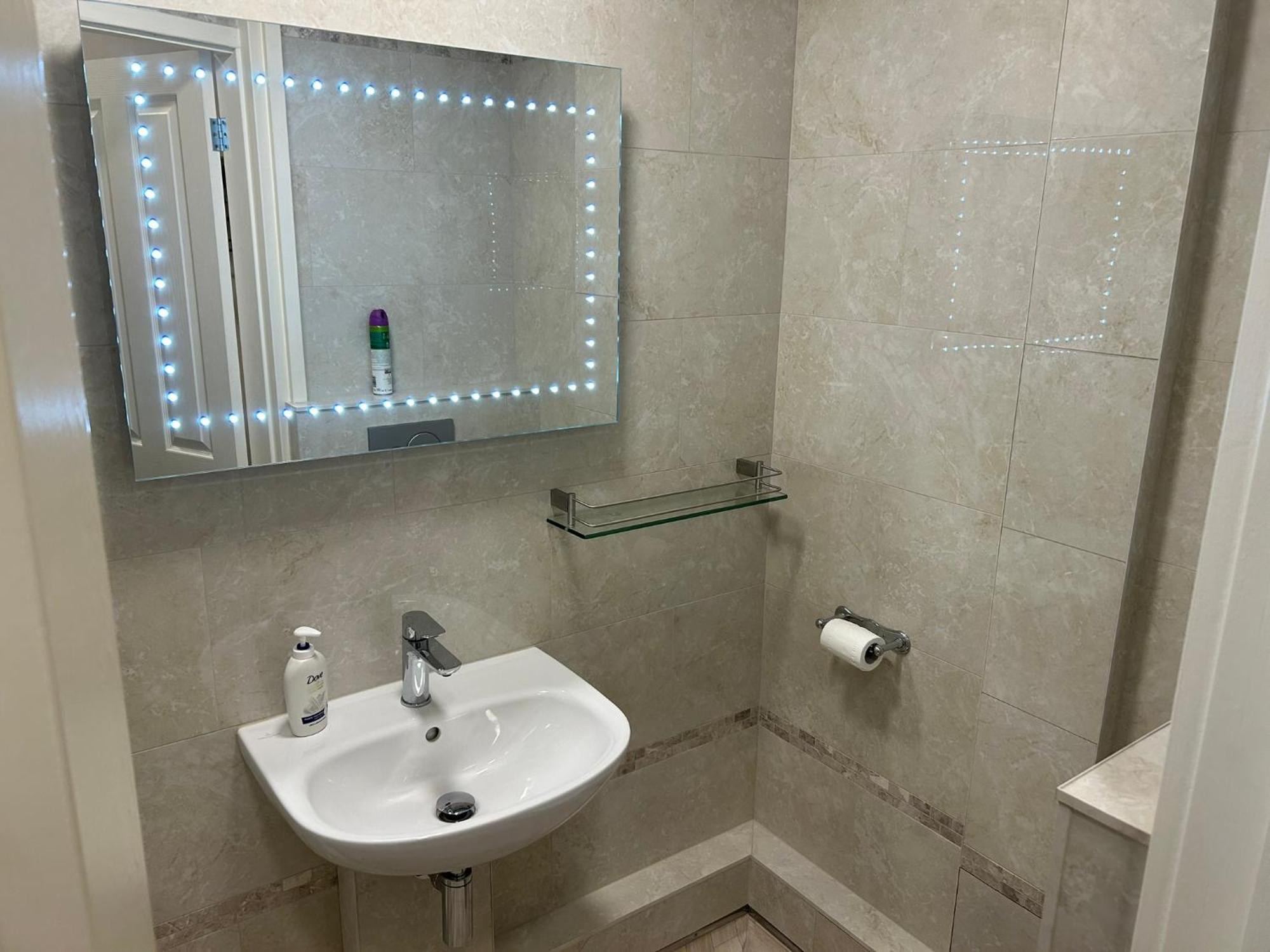 Oakwood Bed And Breakfast Heathrow Хитроу Экстерьер фото