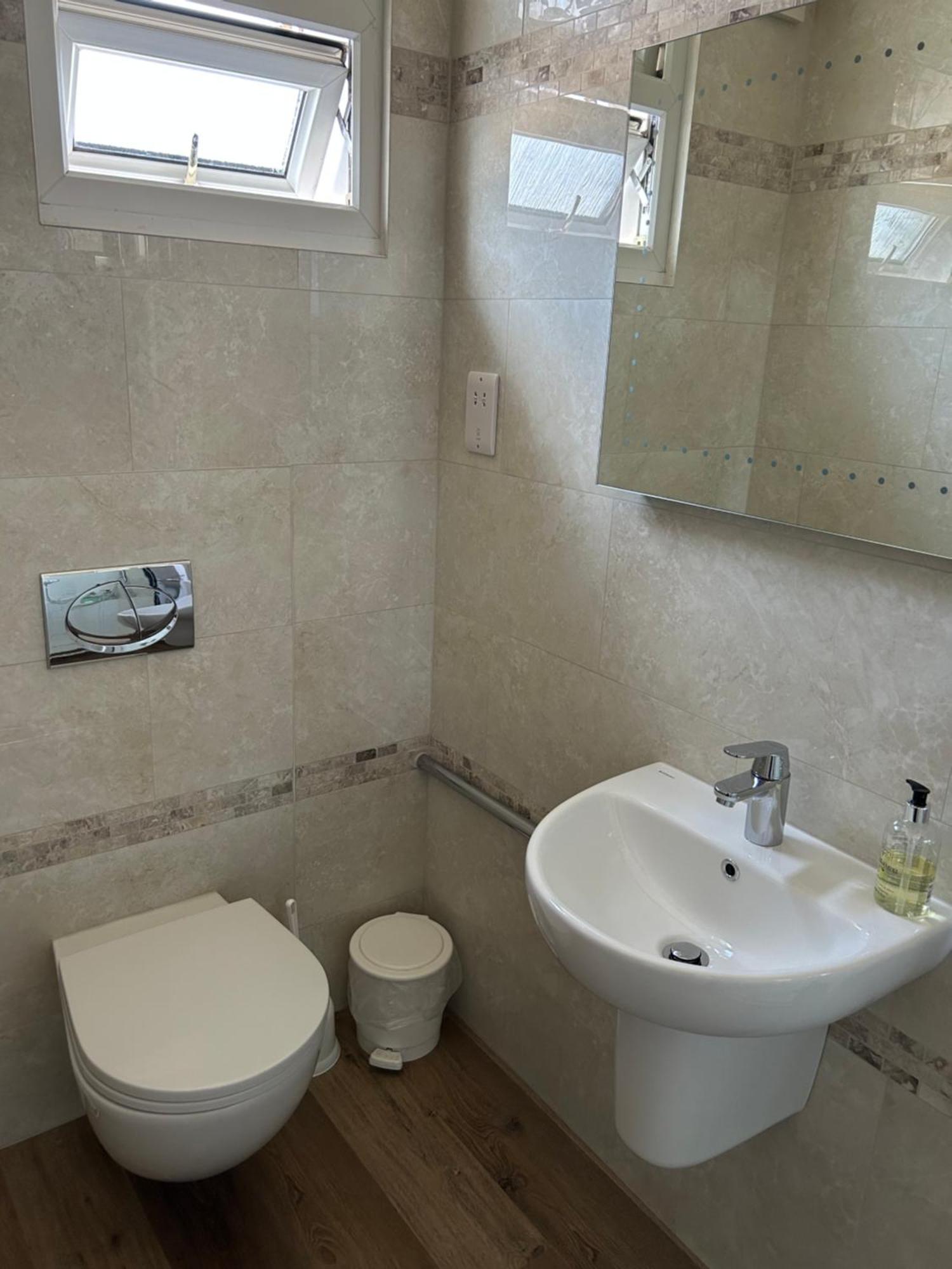 Oakwood Bed And Breakfast Heathrow Хитроу Экстерьер фото